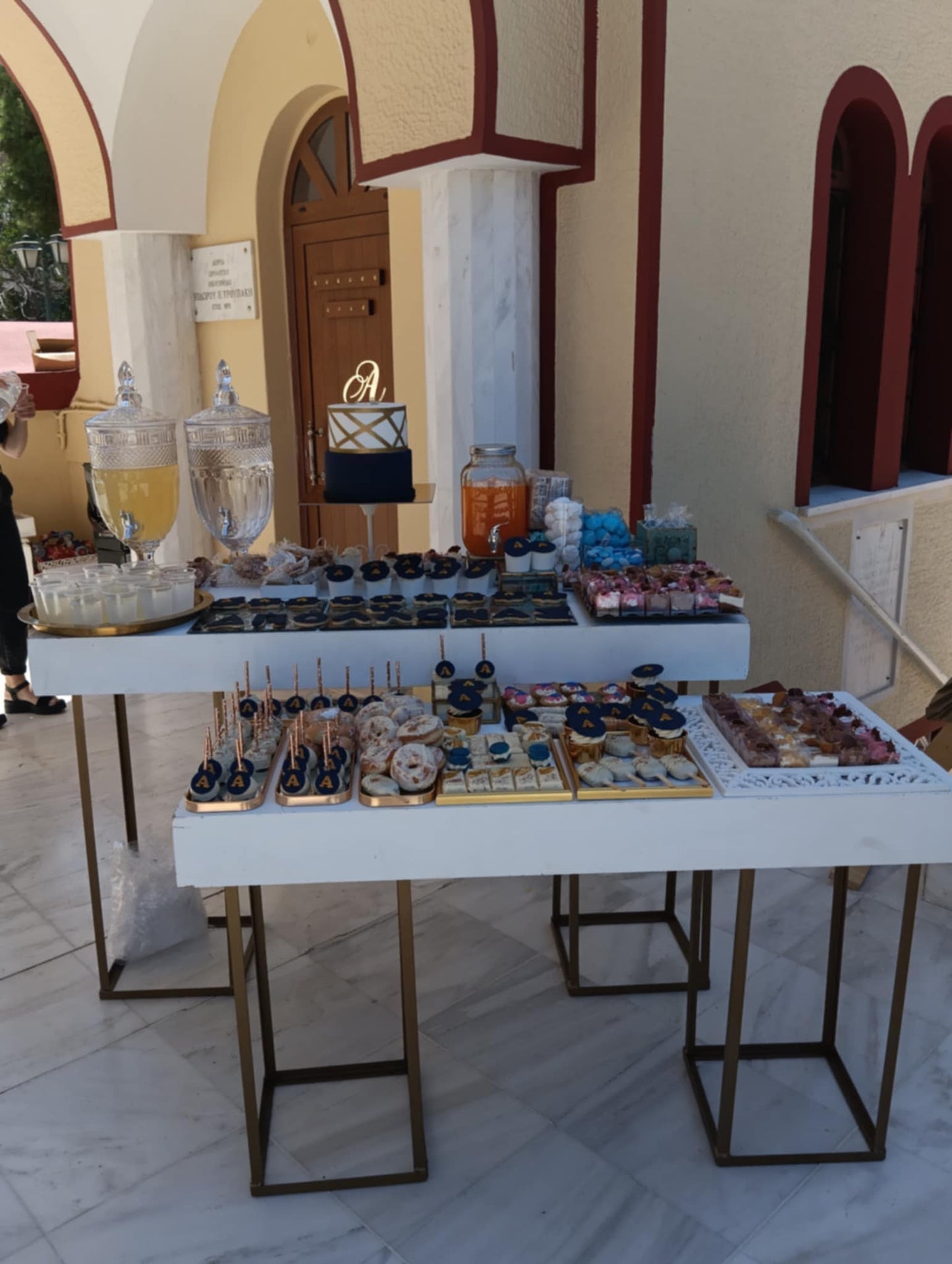 Candy bar 100 ατόμων με θέμα το αρχικό γράμμα