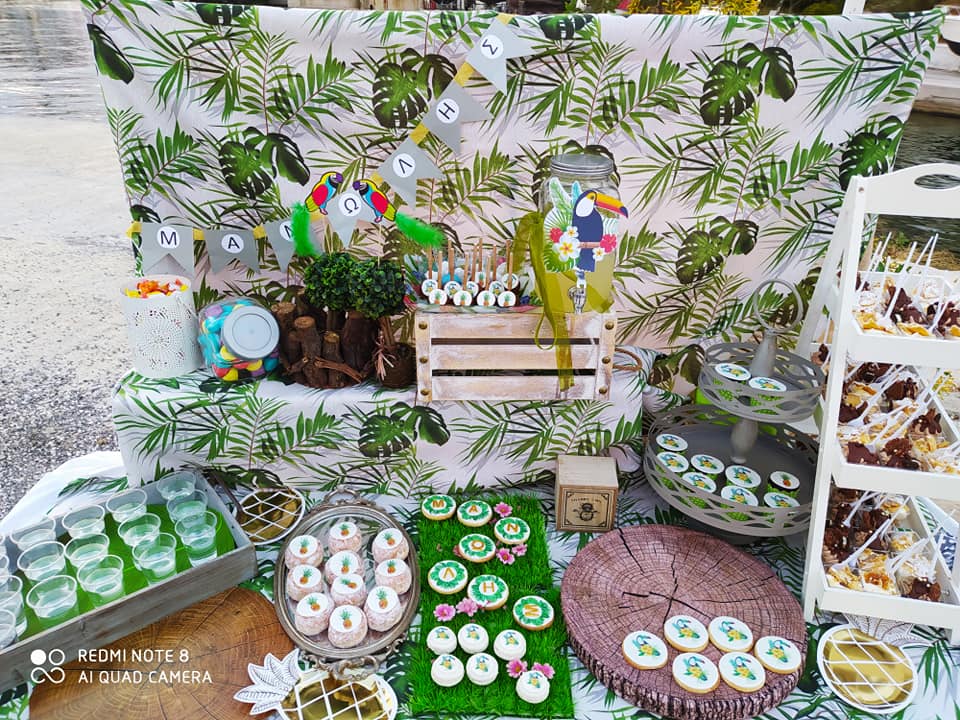 Candy bar 100 ατόμων με θέμα Τουκάν και ανανάς