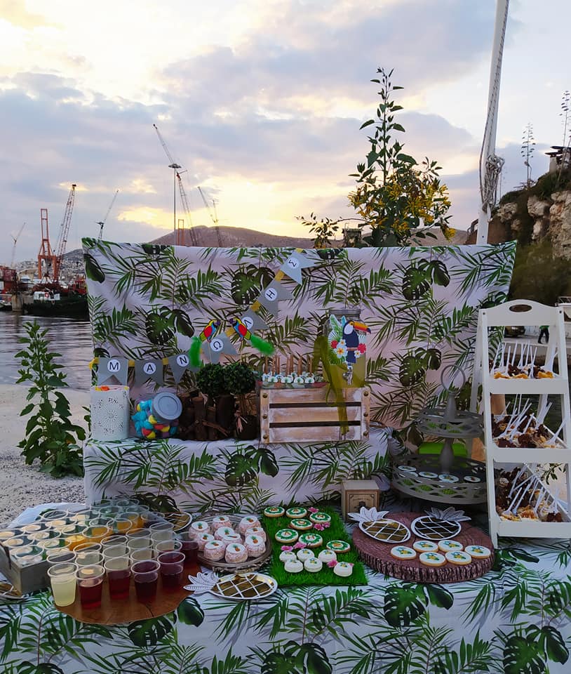 Candy bar 100 ατόμων με θέμα Τουκάν και ανανάς