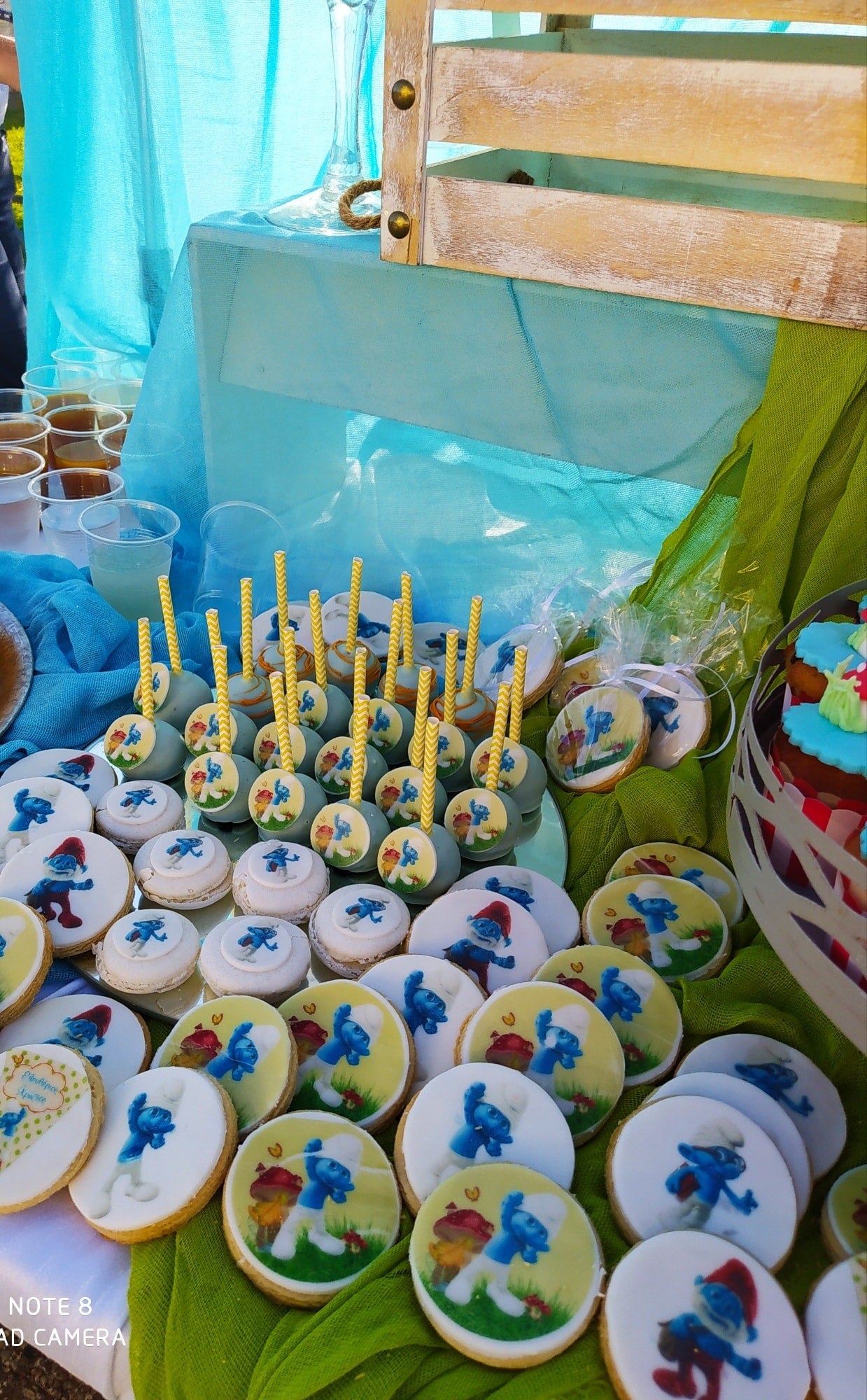 Candy bar 100 ατόμων με θέμα Στρουμφάκια