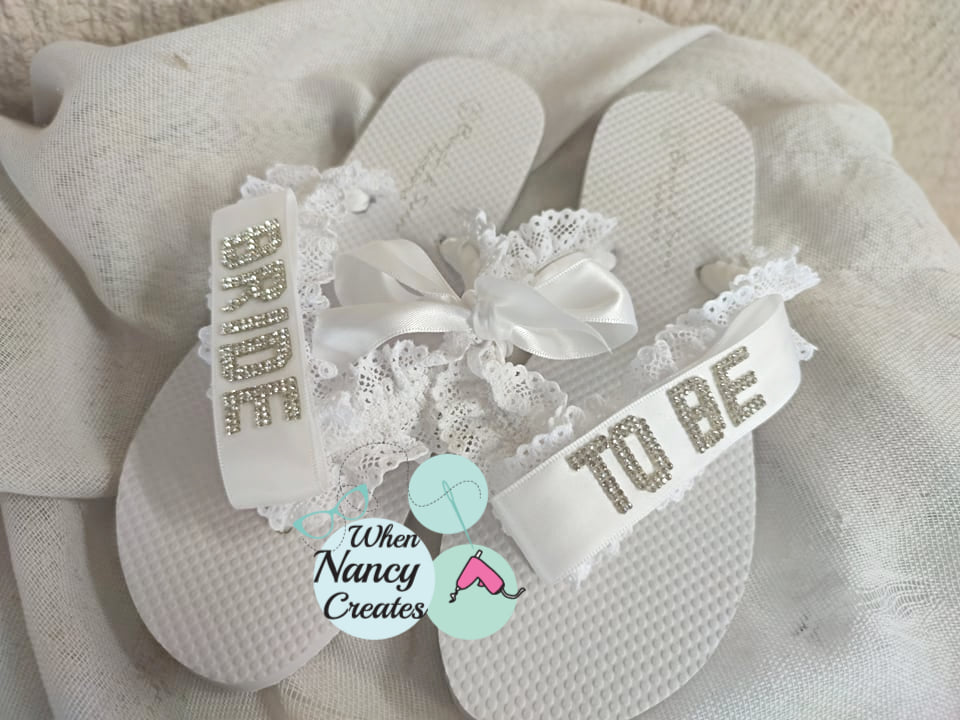Νυφικές σαγιονάρες με δαντέλα Bride to be