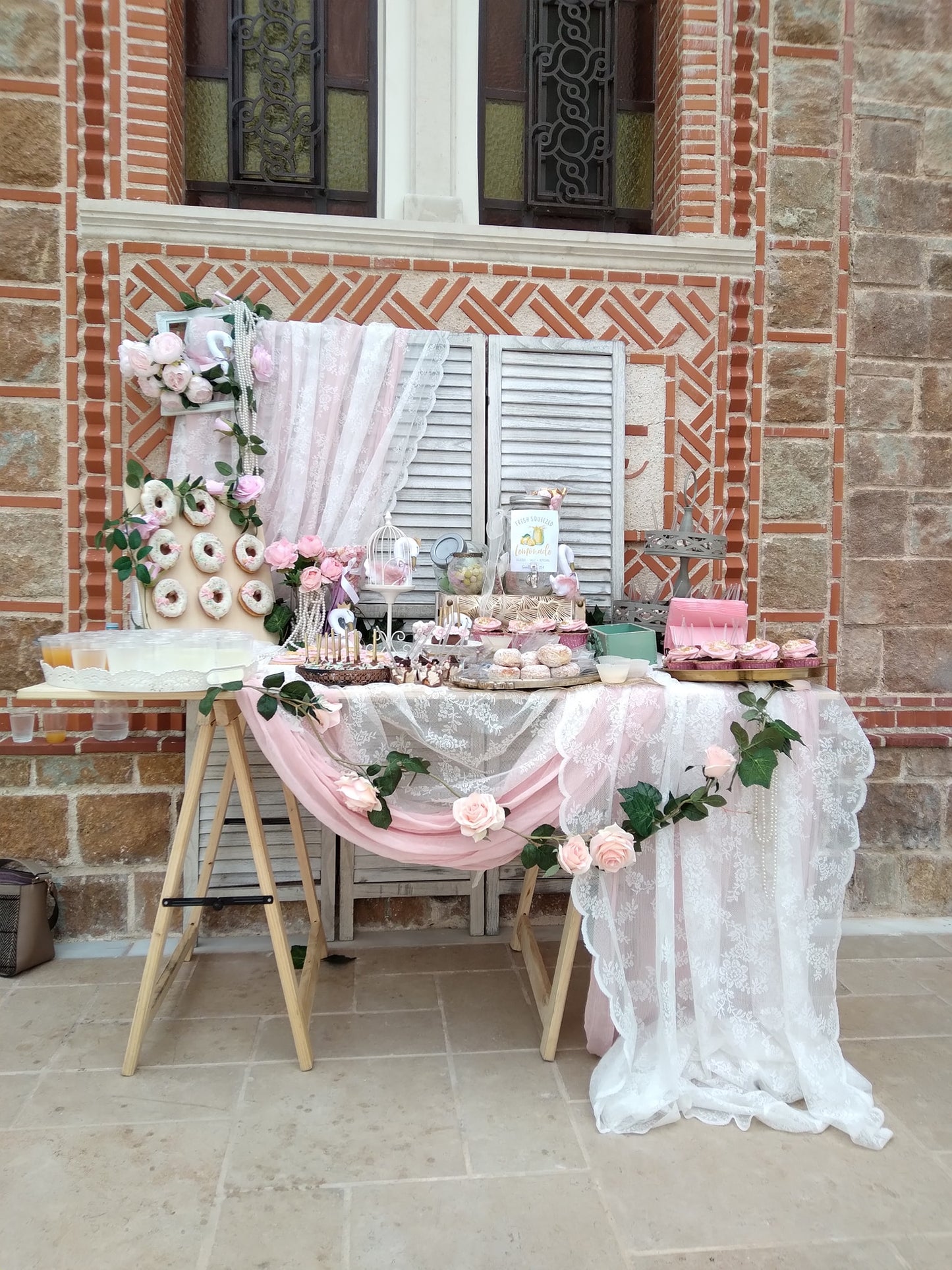 Candy bar 100 ατόμων με θέμα Κύκνος