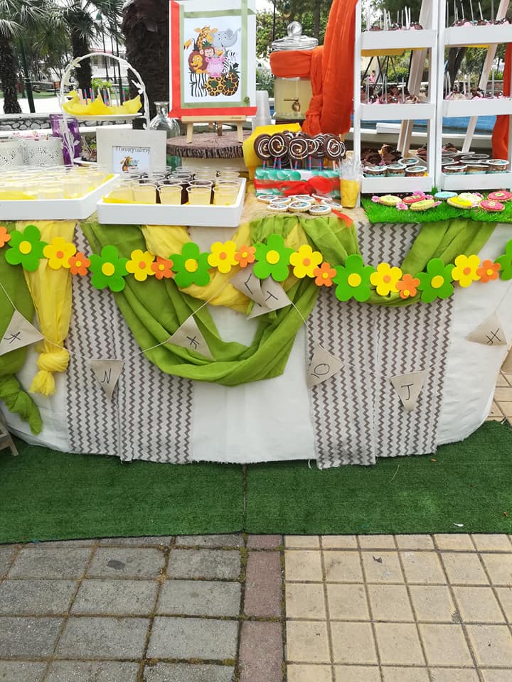 Candy bar 100 ατόμων με θέμα Ζωάκια της ζούγκλας