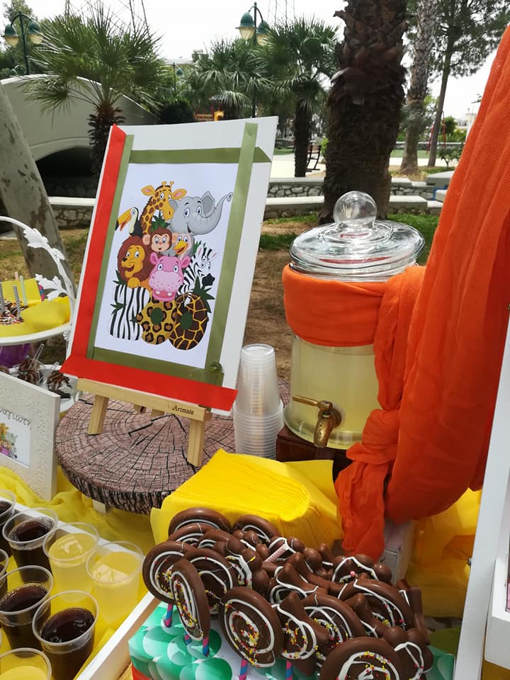 Candy bar 100 ατόμων με θέμα Ζωάκια της ζούγκλας