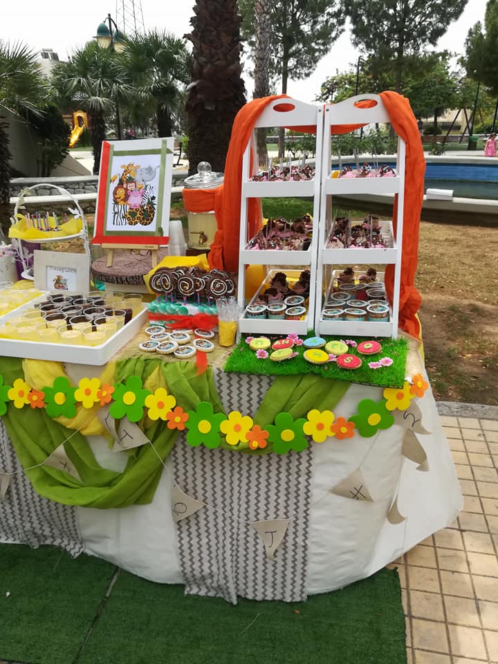 Candy bar 100 ατόμων με θέμα Ζωάκια της ζούγκλας