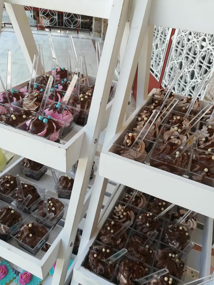 Candy bar 100 ατόμων με θέμα Κορώνα