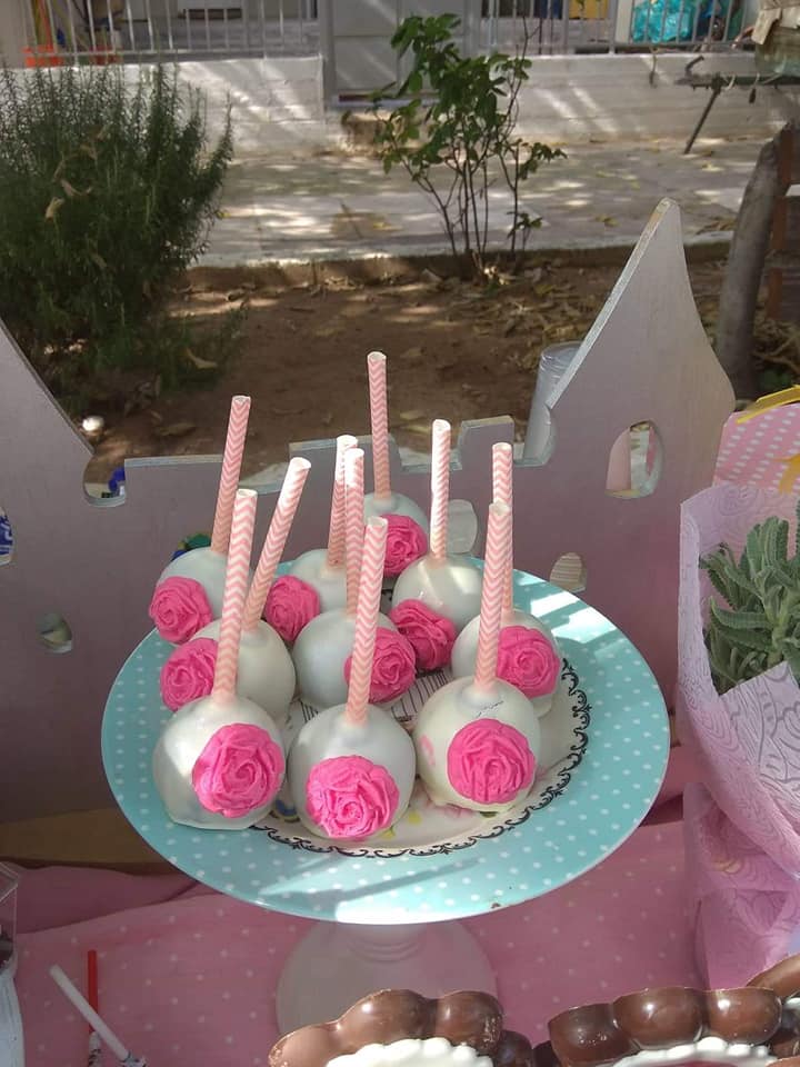 Candy bar 100 ατόμων με θέμα Κορώνα
