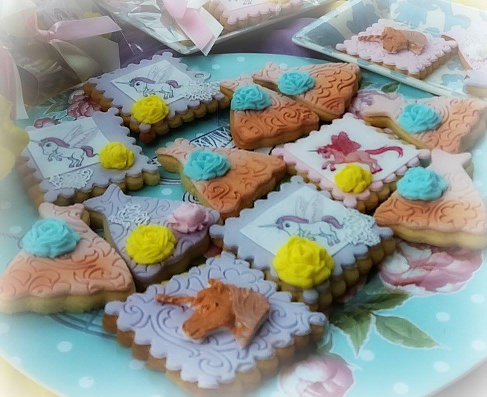 Candy bar 100 ατόμων με θέμα Μονόκερος