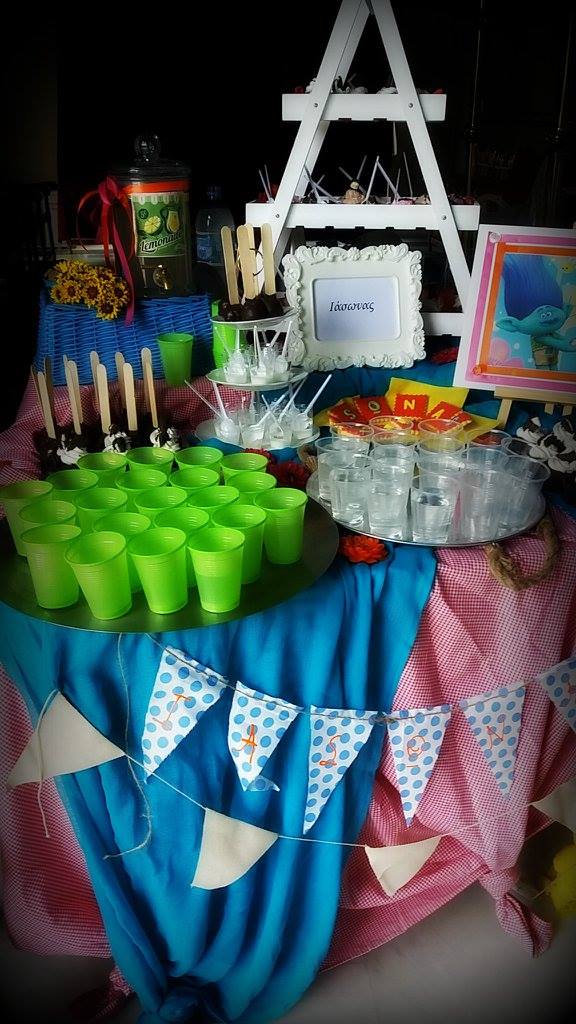 Candy bar 100 ατόμων με θέμα Ευχούληδες