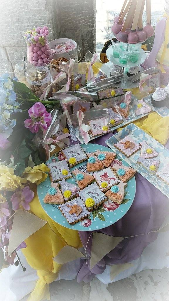 Candy bar 100 ατόμων με θέμα Μονόκερος