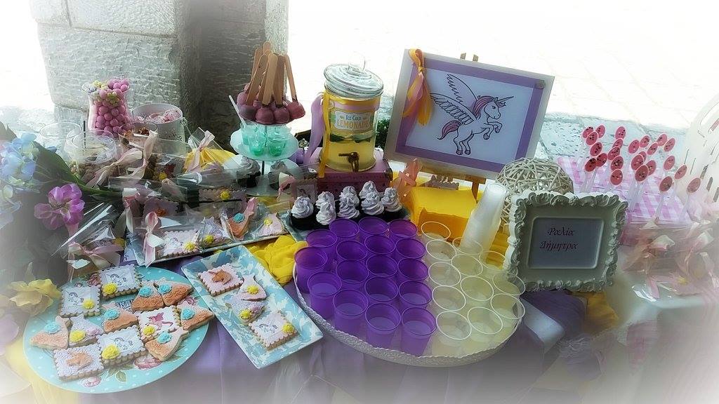 Candy bar 100 ατόμων με θέμα Μονόκερος