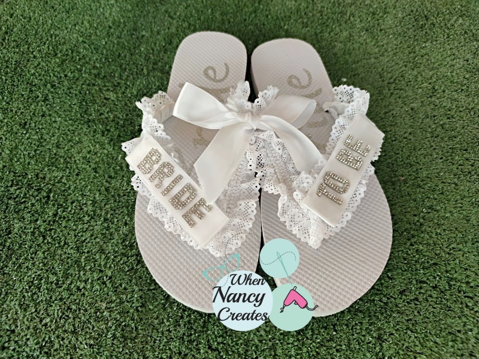 Νυφικές σαγιονάρες με δαντέλα Bride to be