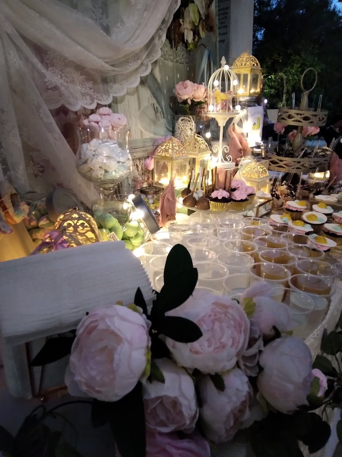Candy bar 100 ατόμων με θέμα Ρομαντικό