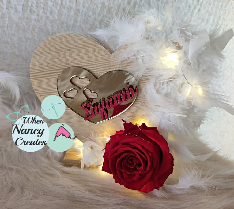Ξύλινη καρδιά με φωτισμό led και forever rose