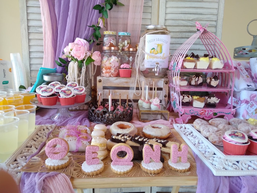 Candy bar 100 ατόμων με θέμα Μονόκερος