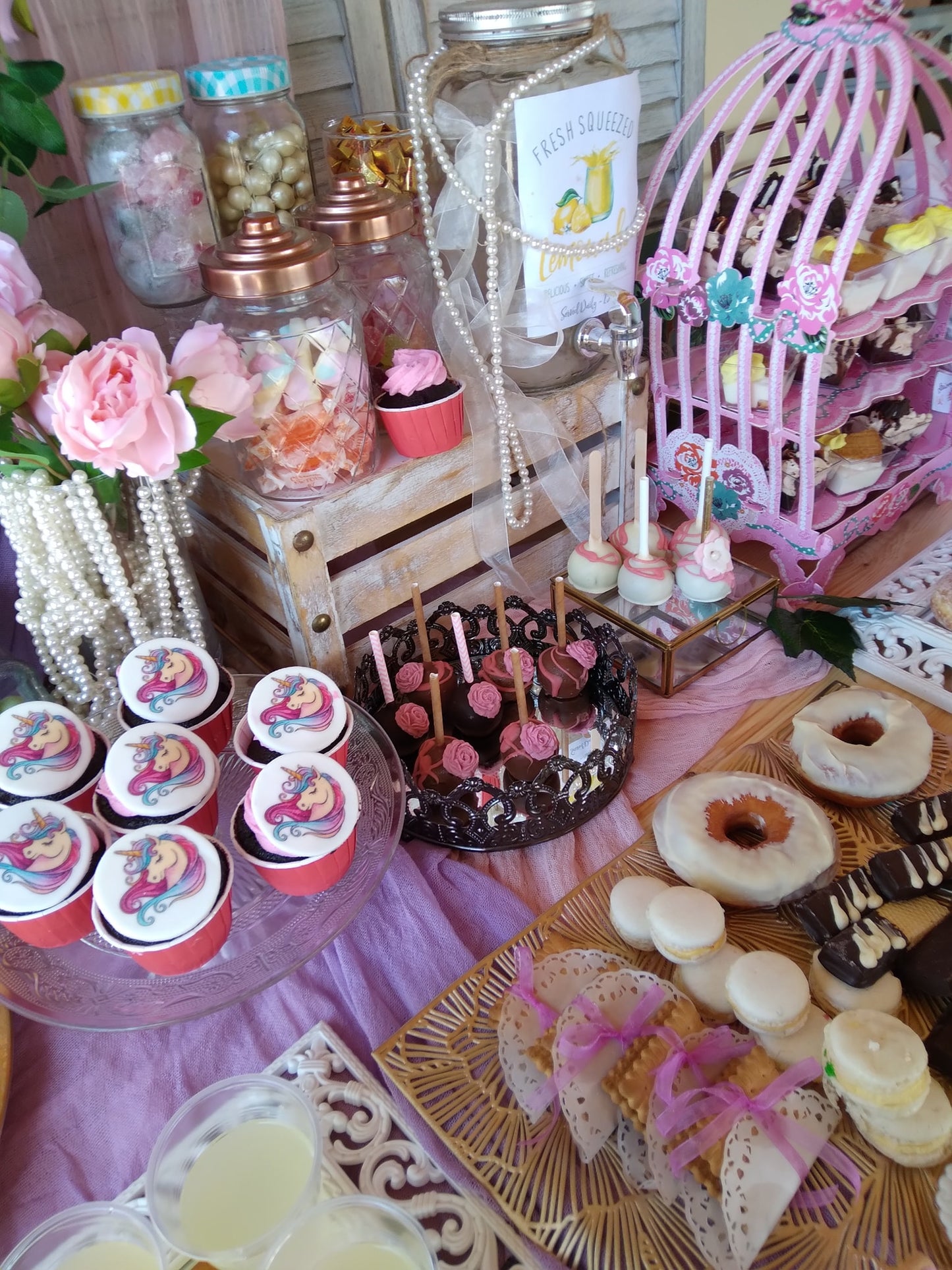 Candy bar 100 ατόμων με θέμα Μονόκερος
