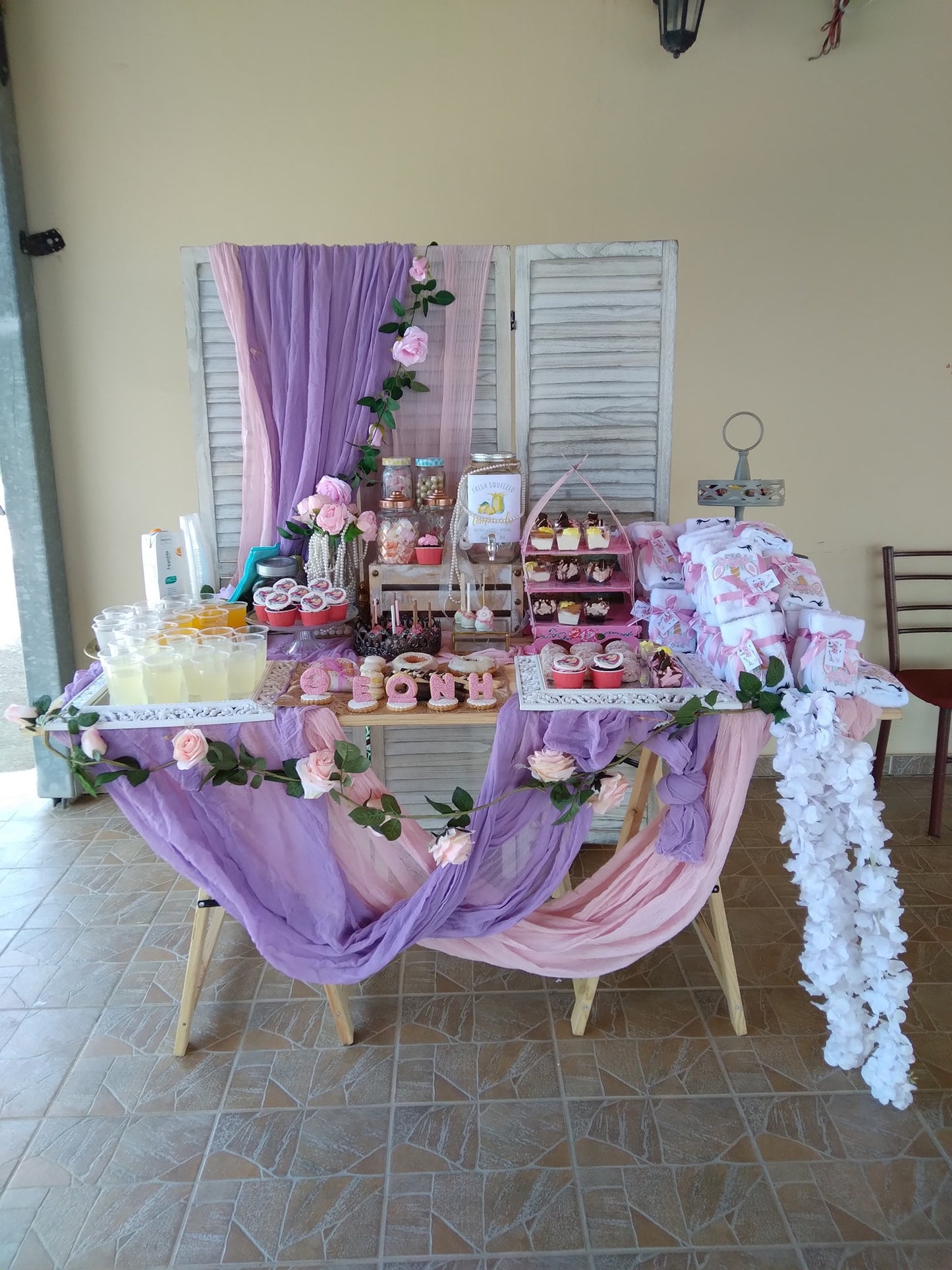 Candy bar 100 ατόμων με θέμα Μονόκερος