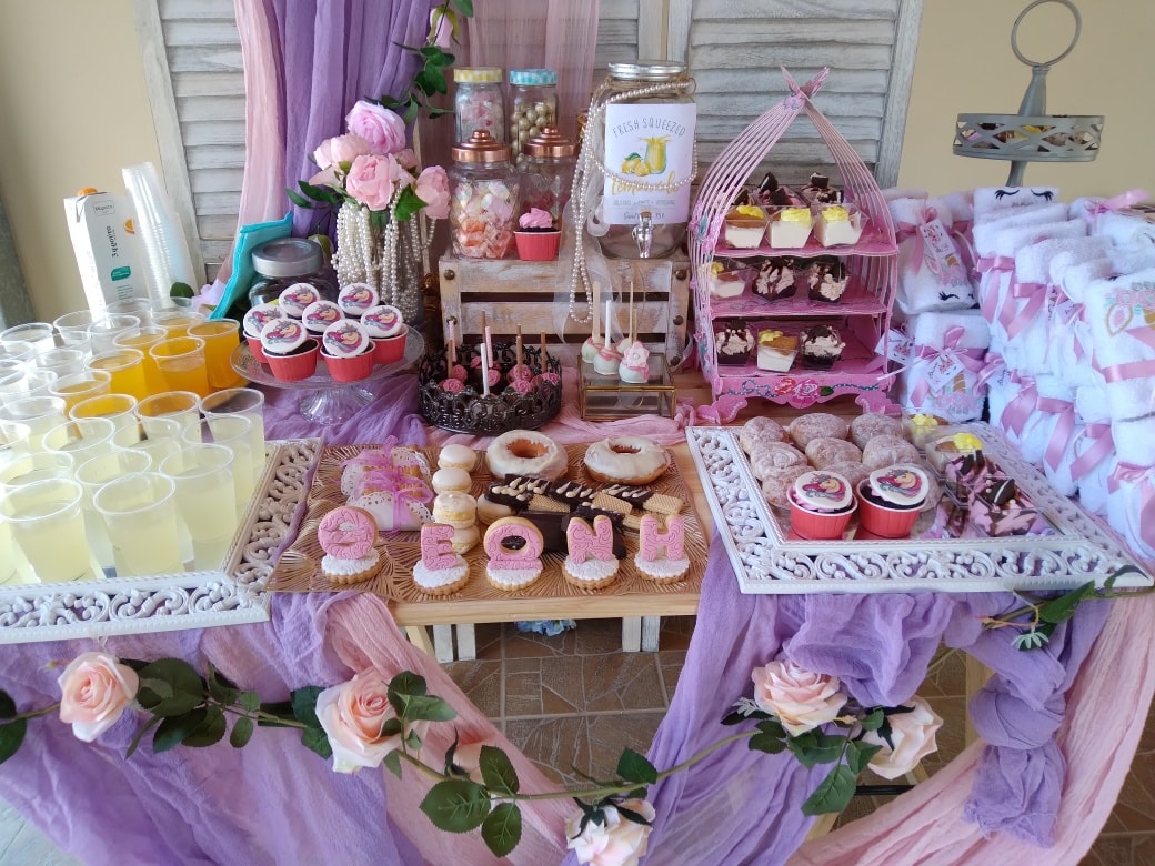 Candy bar 100 ατόμων με θέμα Μονόκερος