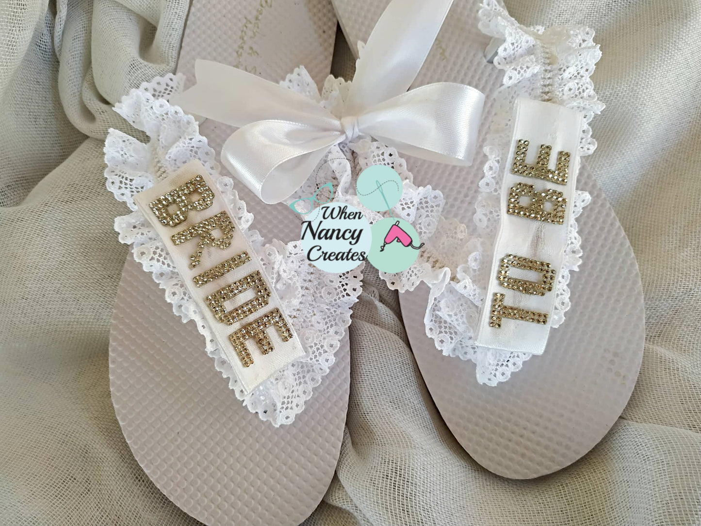 Νυφικές σαγιονάρες με δαντέλα Bride to be