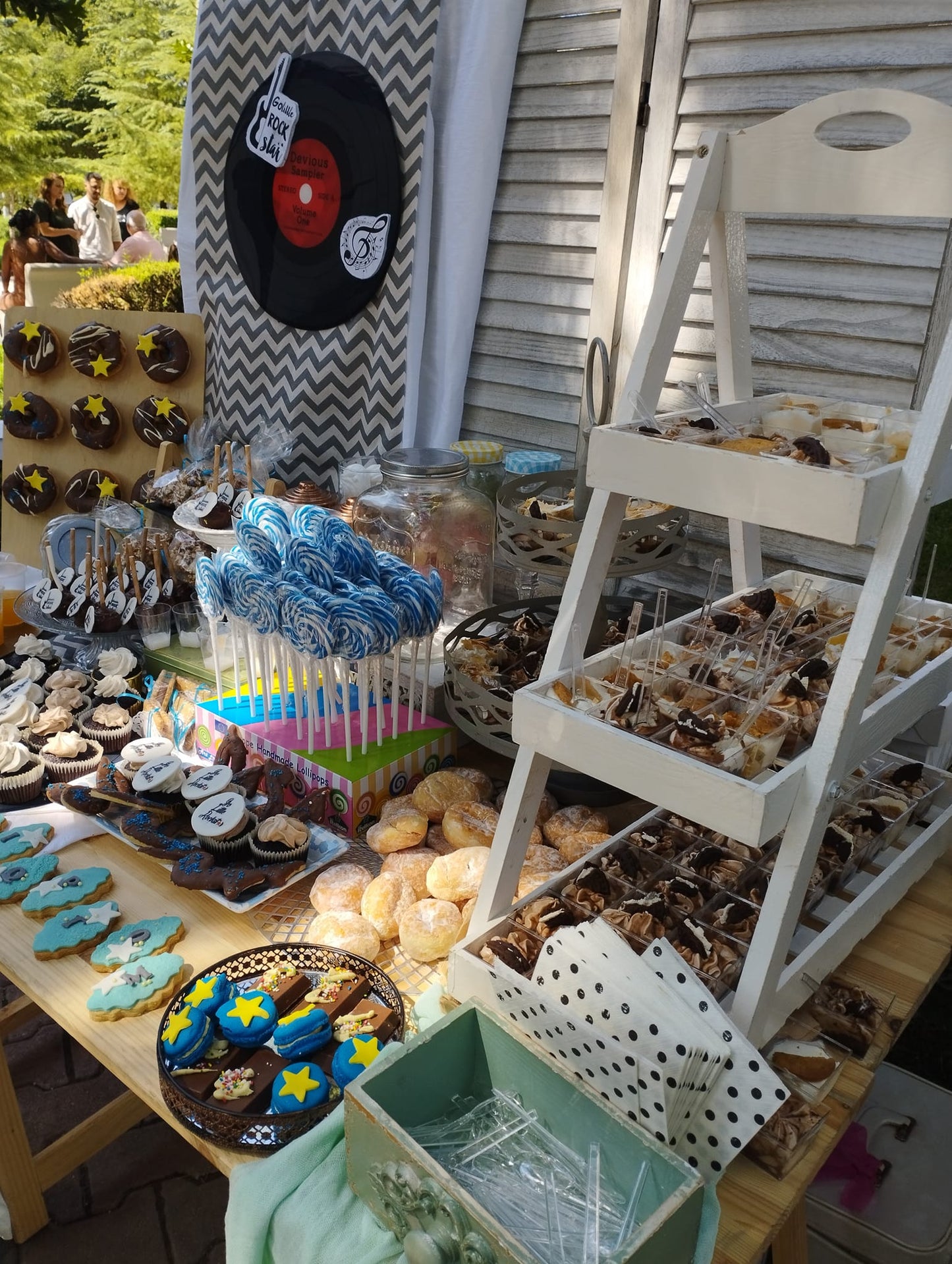 Candy bar 100 ατόμων με θέμα μουσική