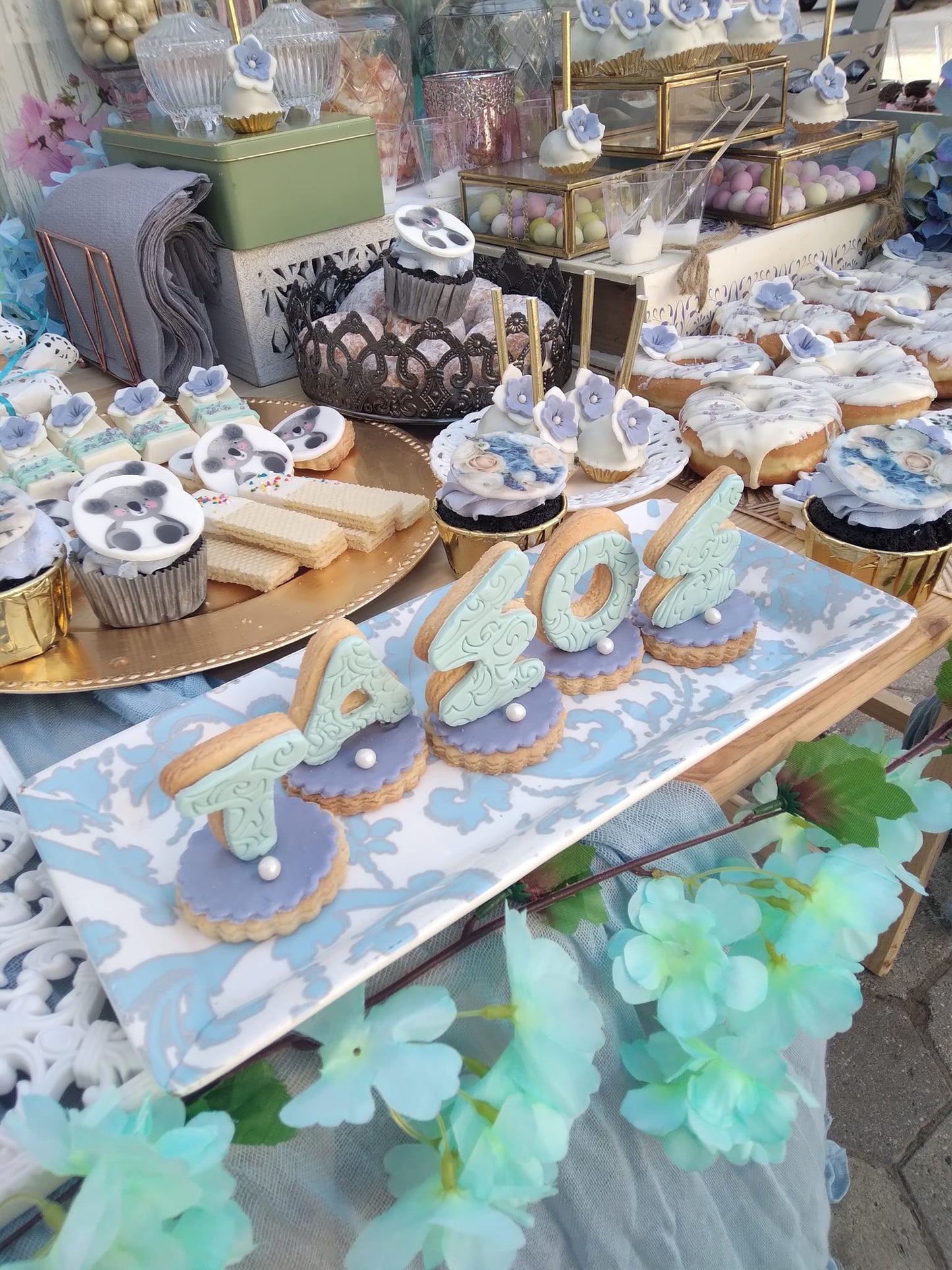 Candy bar 100 ατόμων με θέμα Κοάλα και ορτανσία
