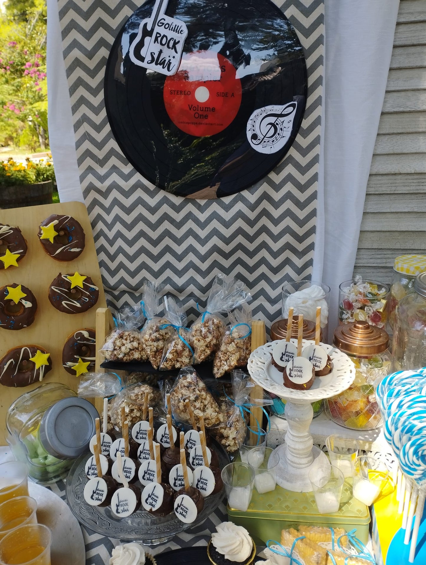 Candy bar 100 ατόμων με θέμα μουσική