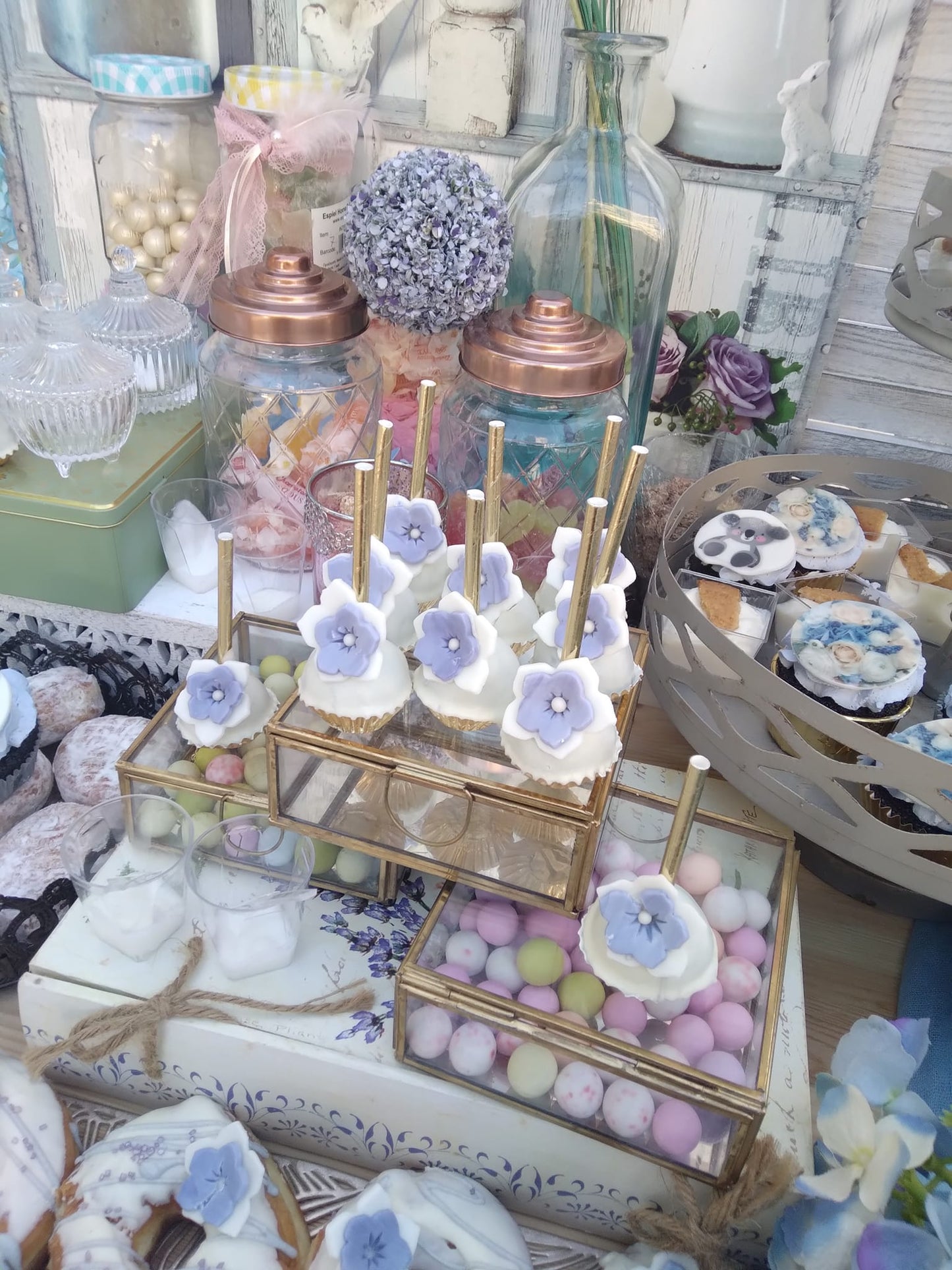 Candy bar 100 ατόμων με θέμα Κοάλα και ορτανσία