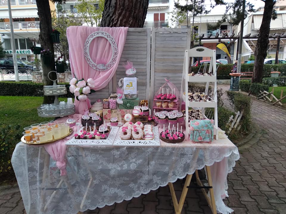 Candy bar 100 ατόμων με θέμα Αριστόγατες