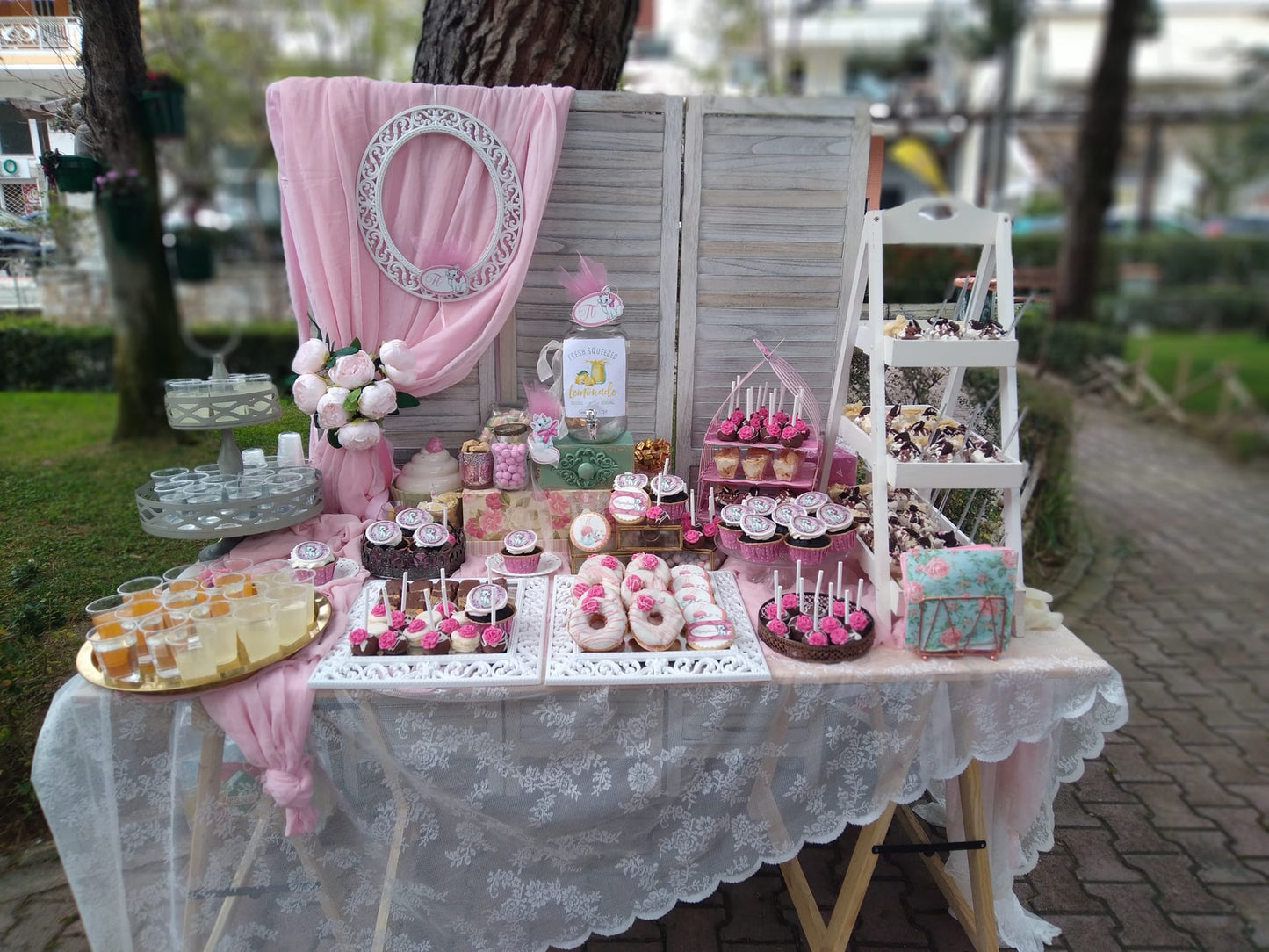Candy bar 100 ατόμων με θέμα Αριστόγατες