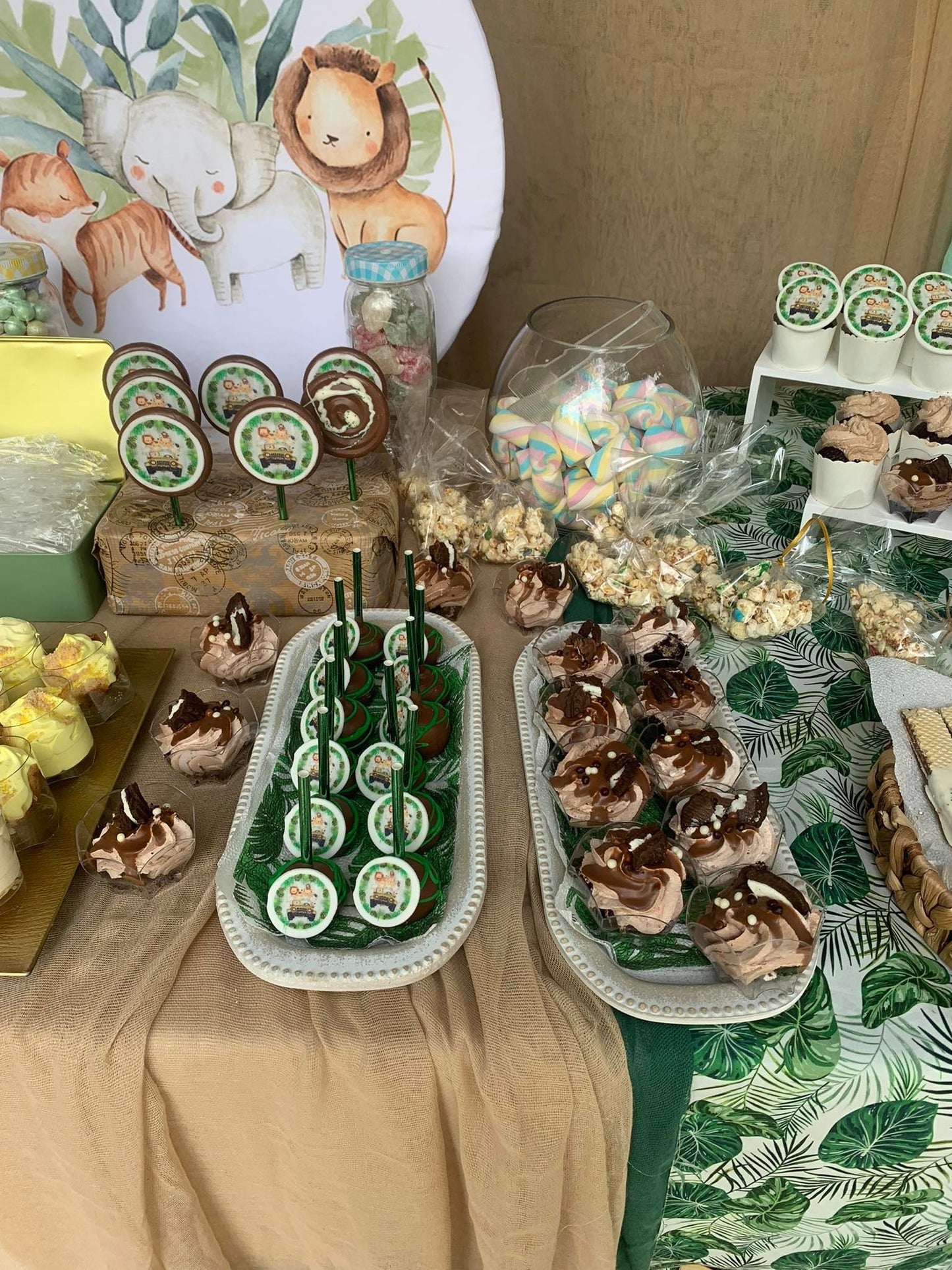 Candy bar 100 ατόμων με θέμα Ζωάκια του δάσους