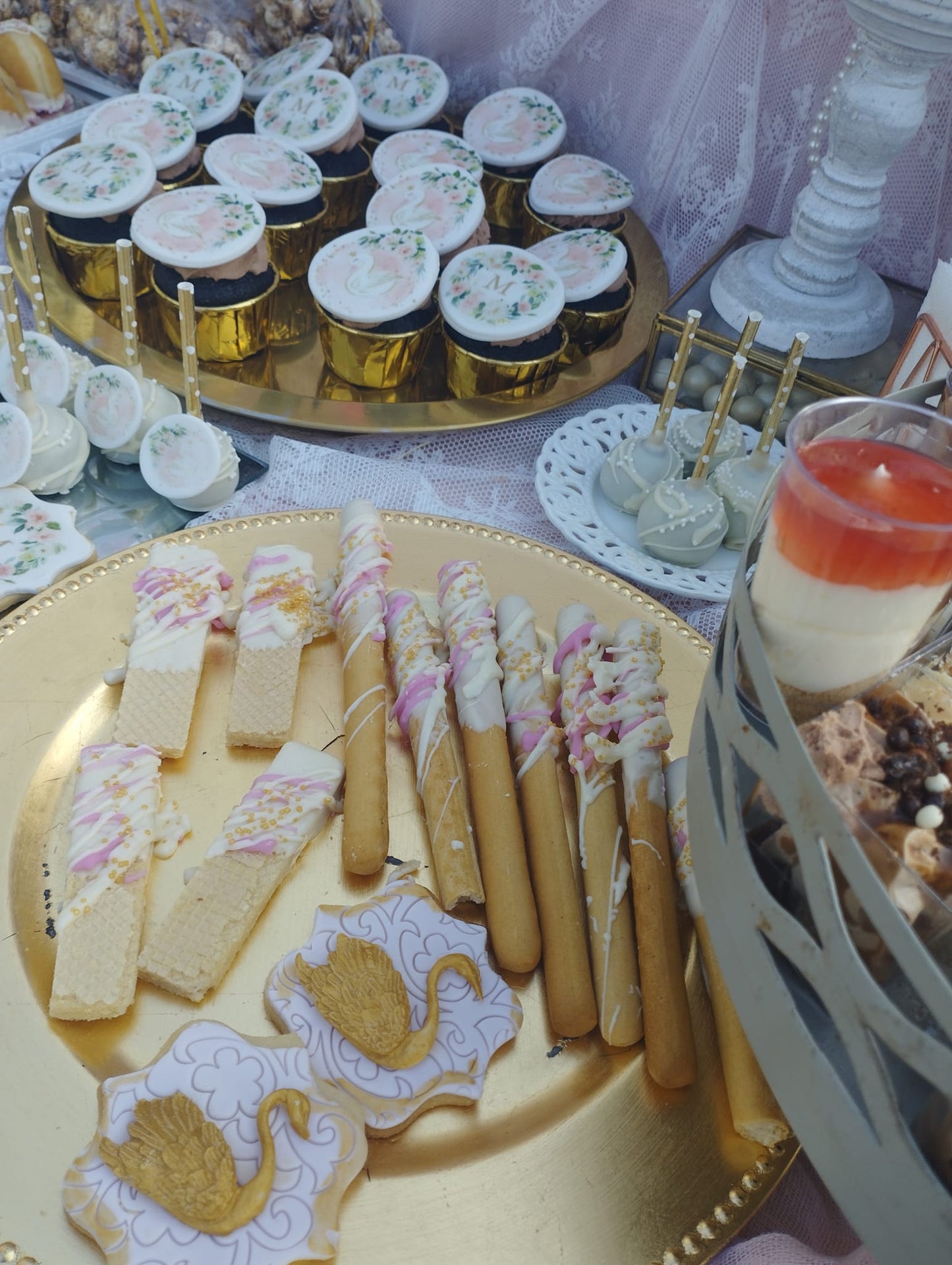 Candy bar 100 ατόμων με θέμα Κύκνος