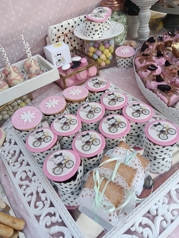 Candy bar 100 ατόμων με θέμα γατούλα