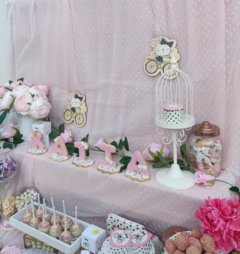 Candy bar 100 ατόμων με θέμα γατούλα