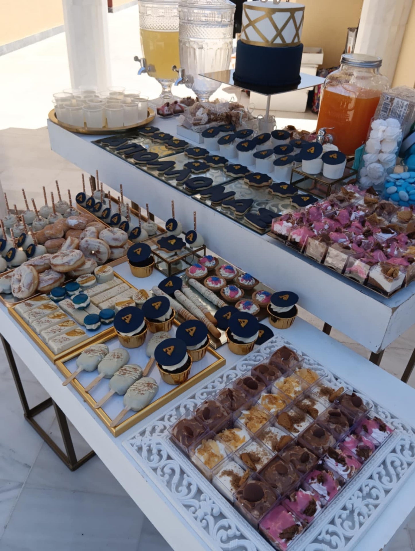 Candy bar 100 ατόμων με θέμα το αρχικό γράμμα