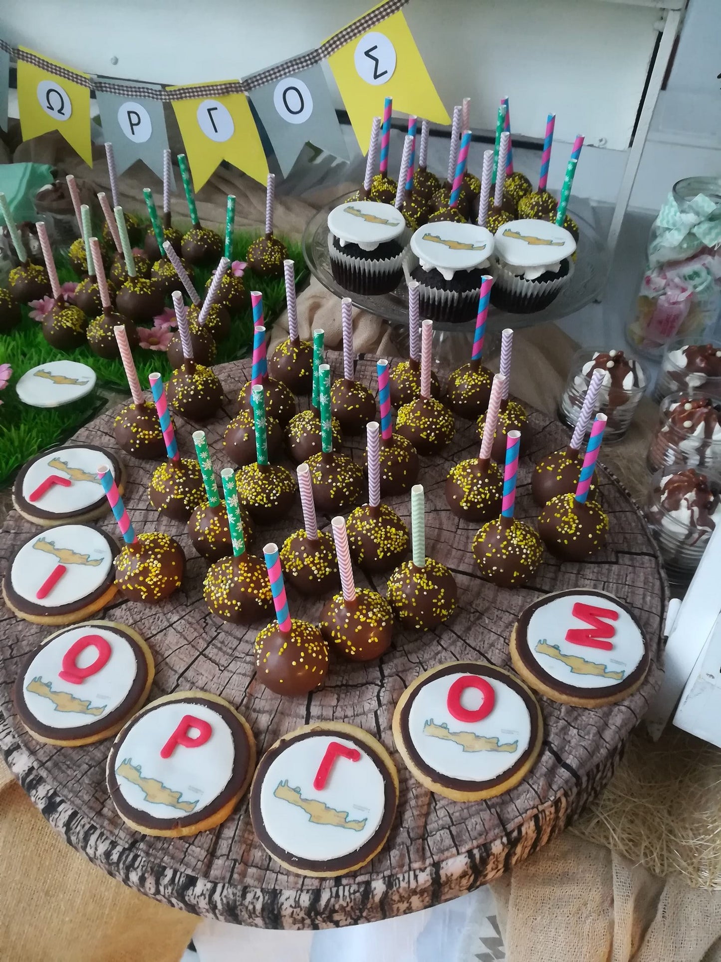 Candy bar 100 ατόμων με θέμα Κρητική λύρα