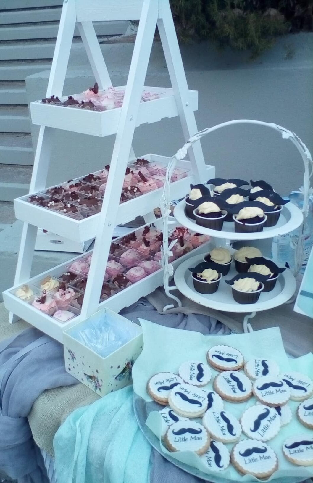 Candy bar 100 ατόμων με θέμα Little man