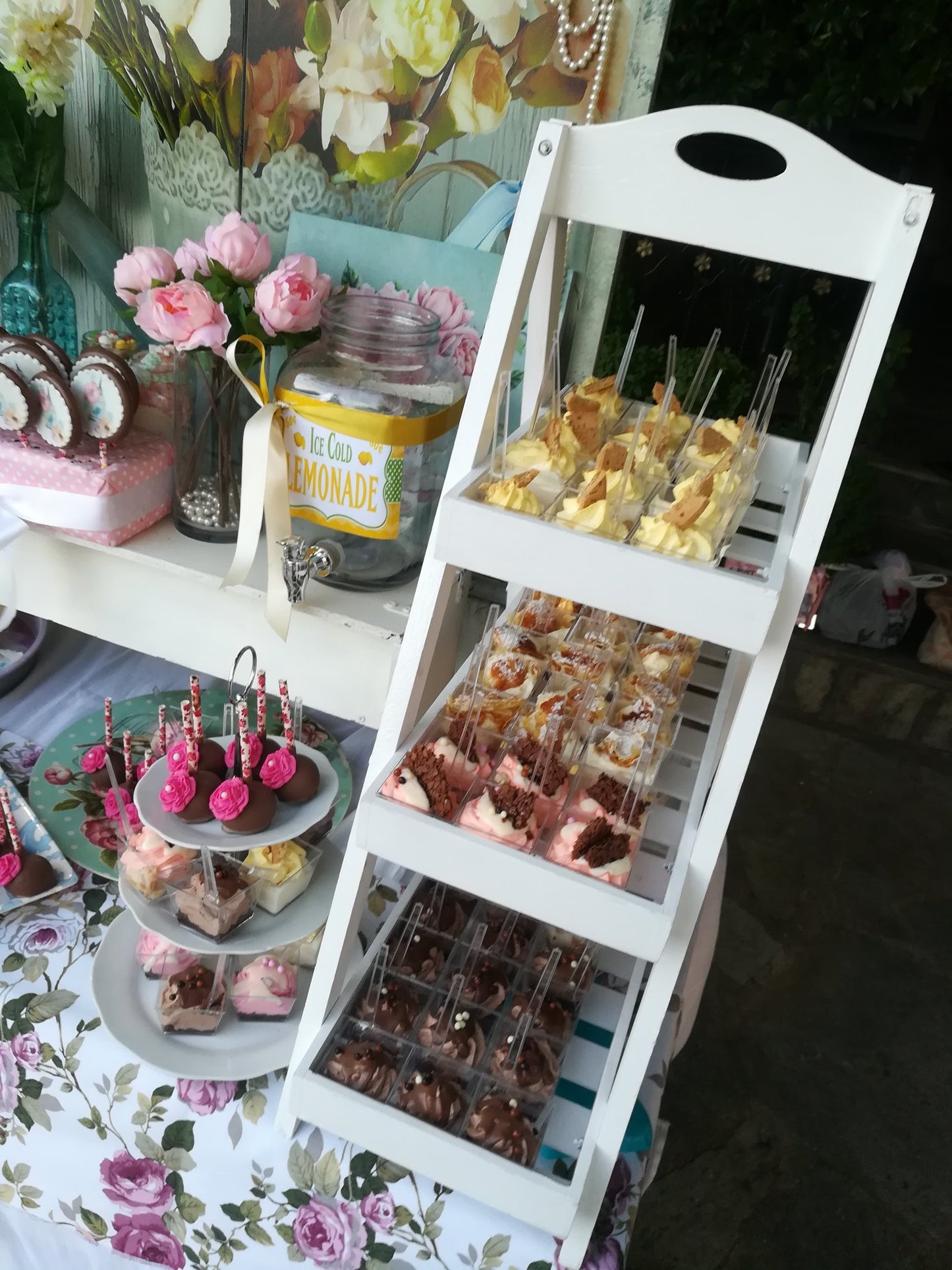Candy bar 100 ατόμων με θέμα Πουλάκι και λουλούδια