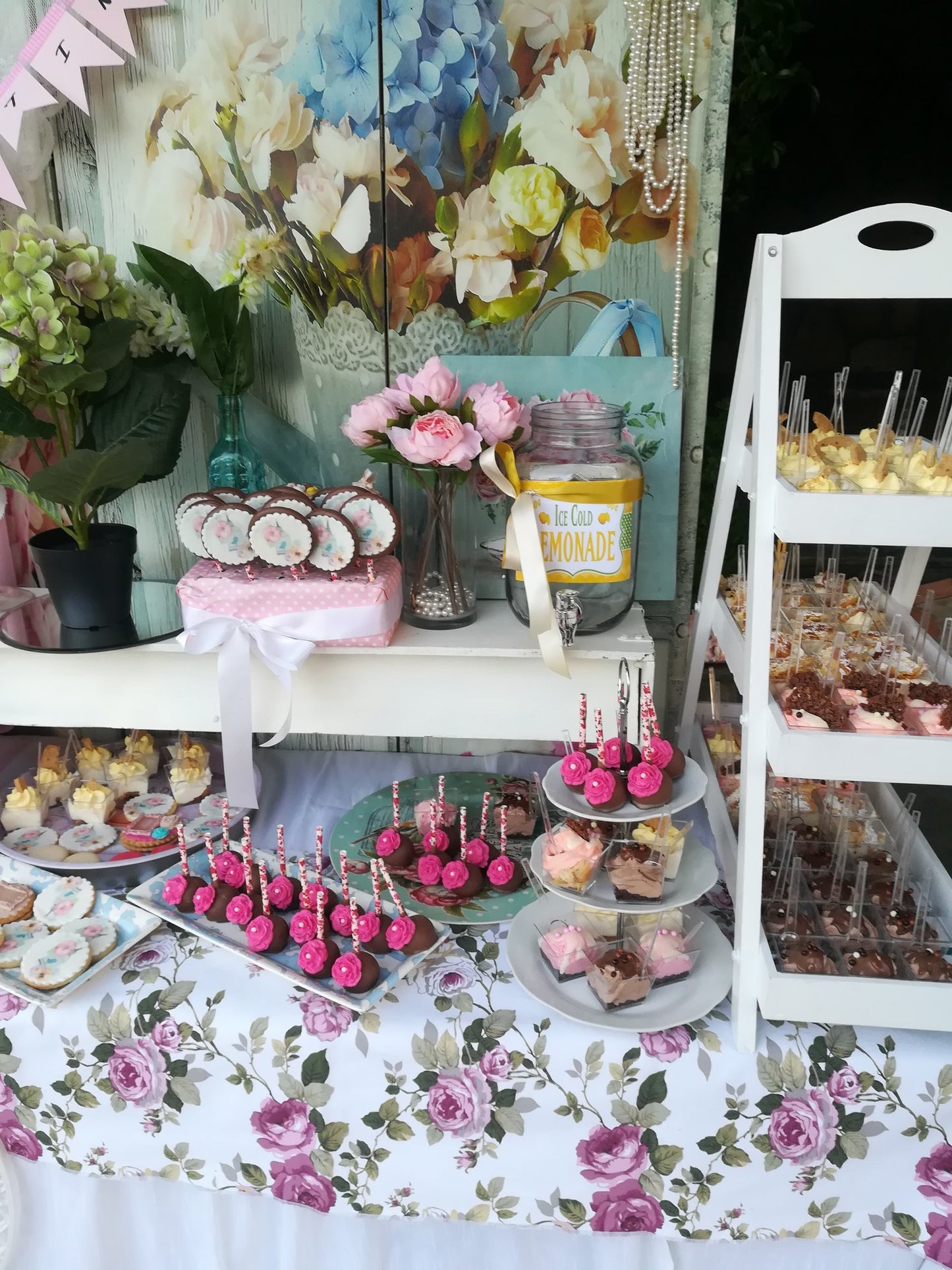 Candy bar 100 ατόμων με θέμα Πουλάκι και λουλούδια
