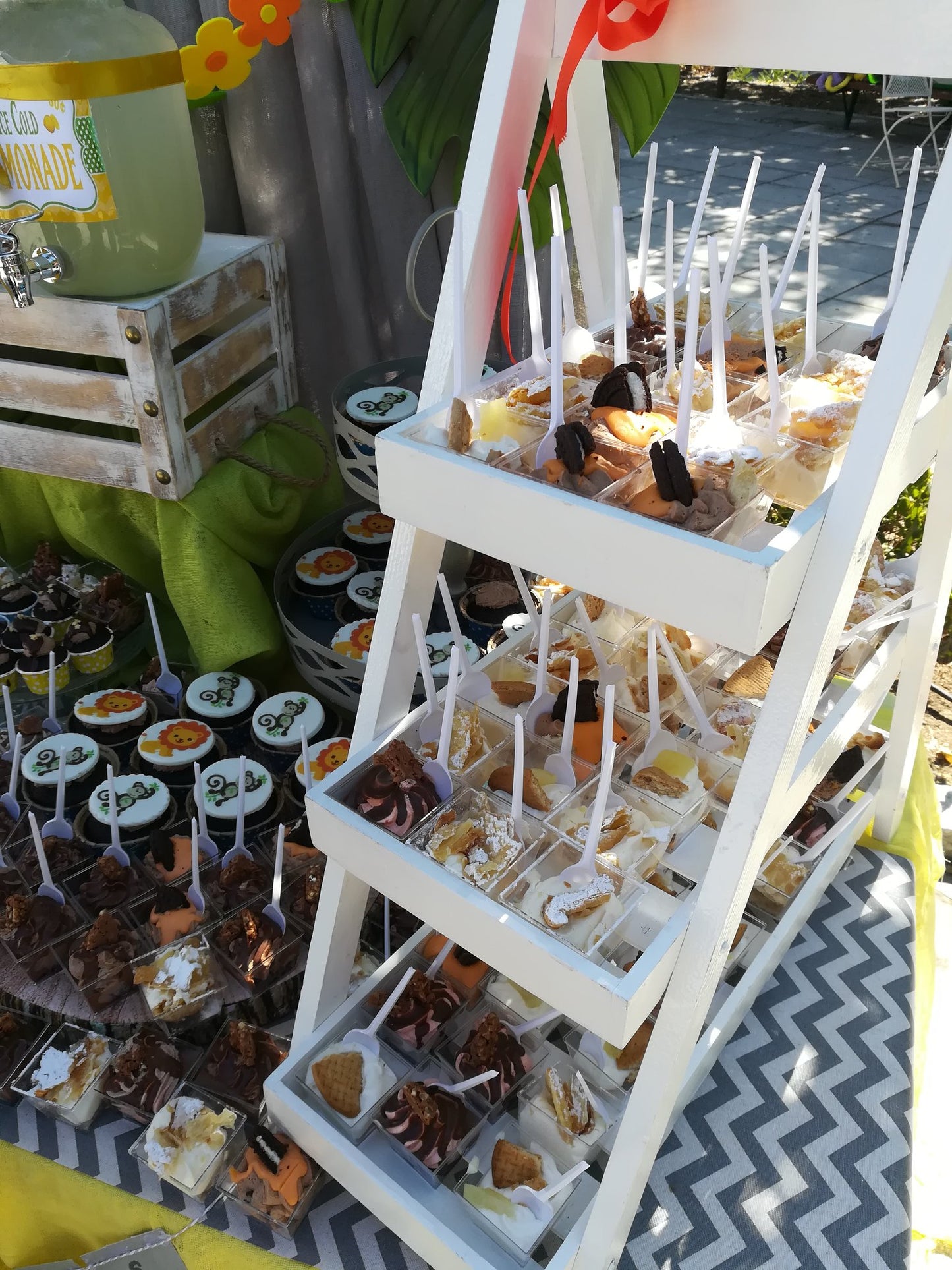 Candy bar 100 ατόμων με θέμα Ζωάκια της ζούγκλας