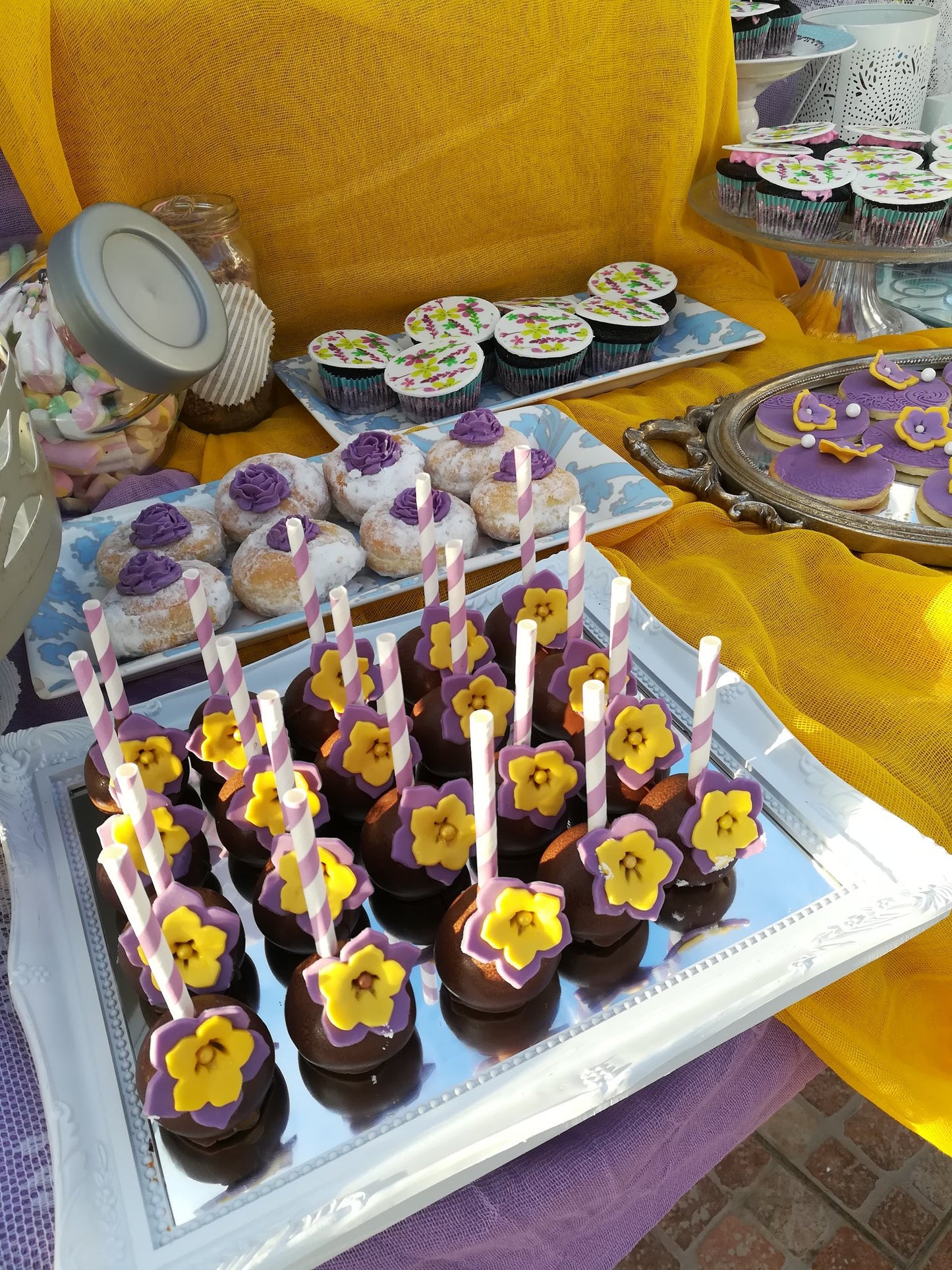 Candy bar 100 ατόμων με θέμα Λουλούδια