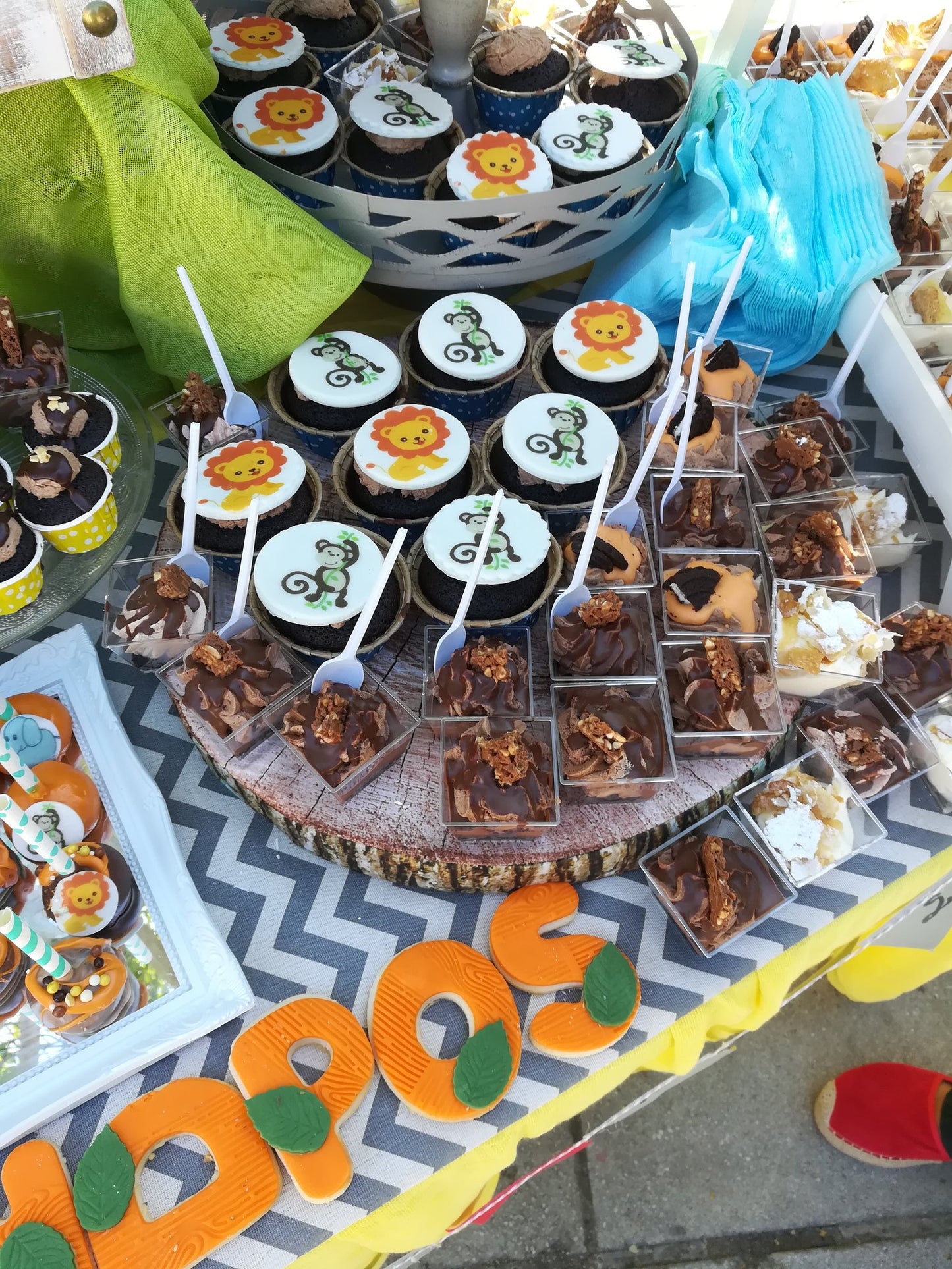 Candy bar 100 ατόμων με θέμα Ζωάκια της ζούγκλας