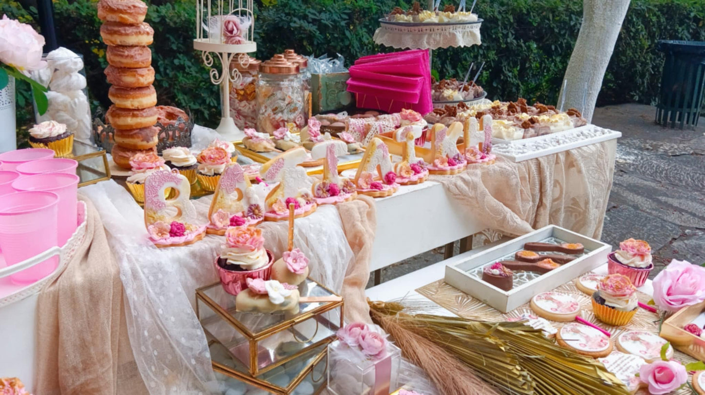 Candy bar 100 ατόμων με θέμα Κοριτσάκι