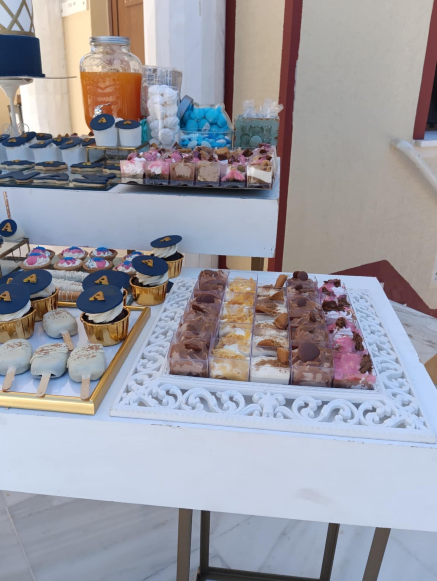 Candy bar 100 ατόμων με θέμα το αρχικό γράμμα