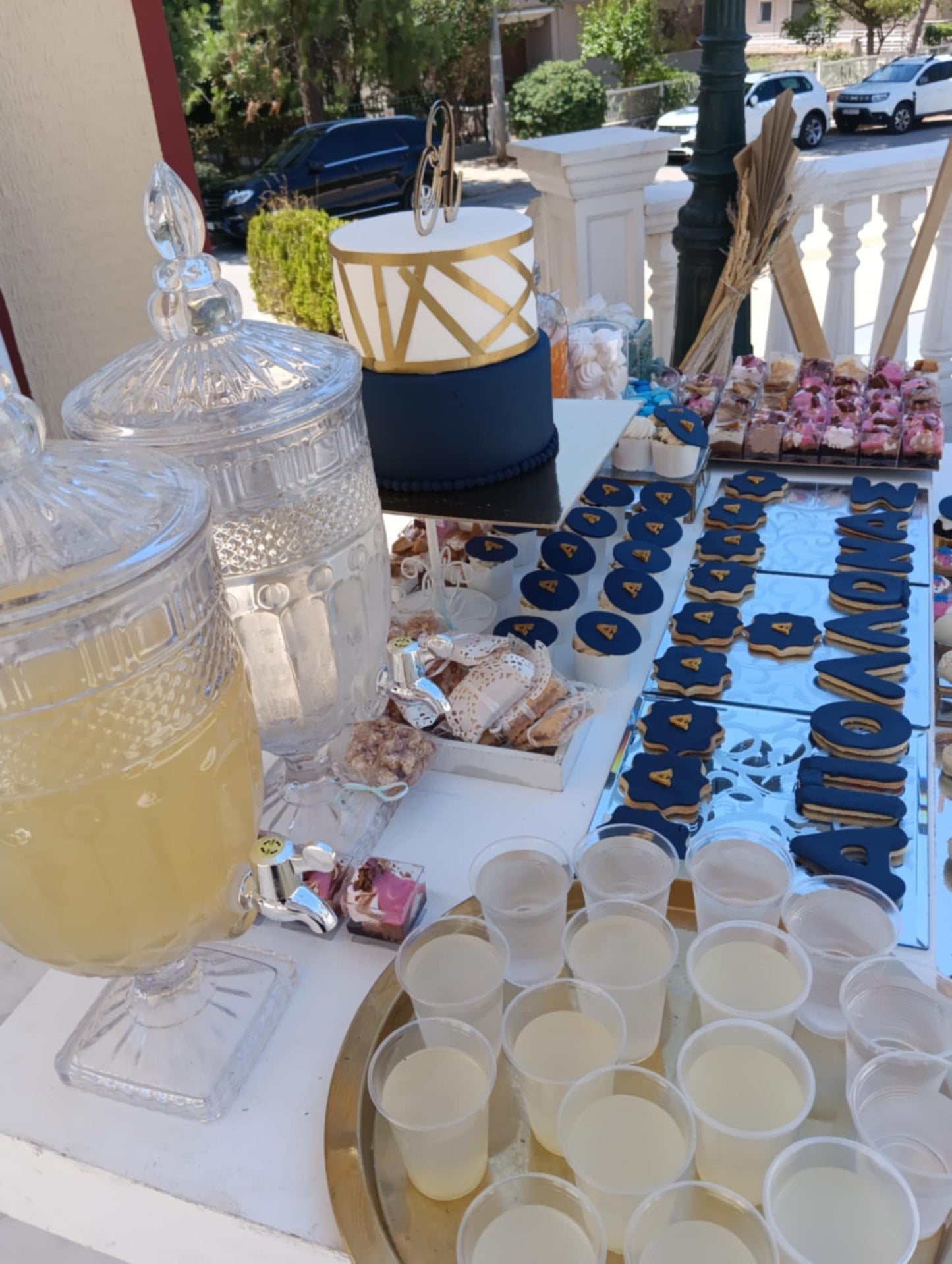Candy bar 100 ατόμων με θέμα το αρχικό γράμμα
