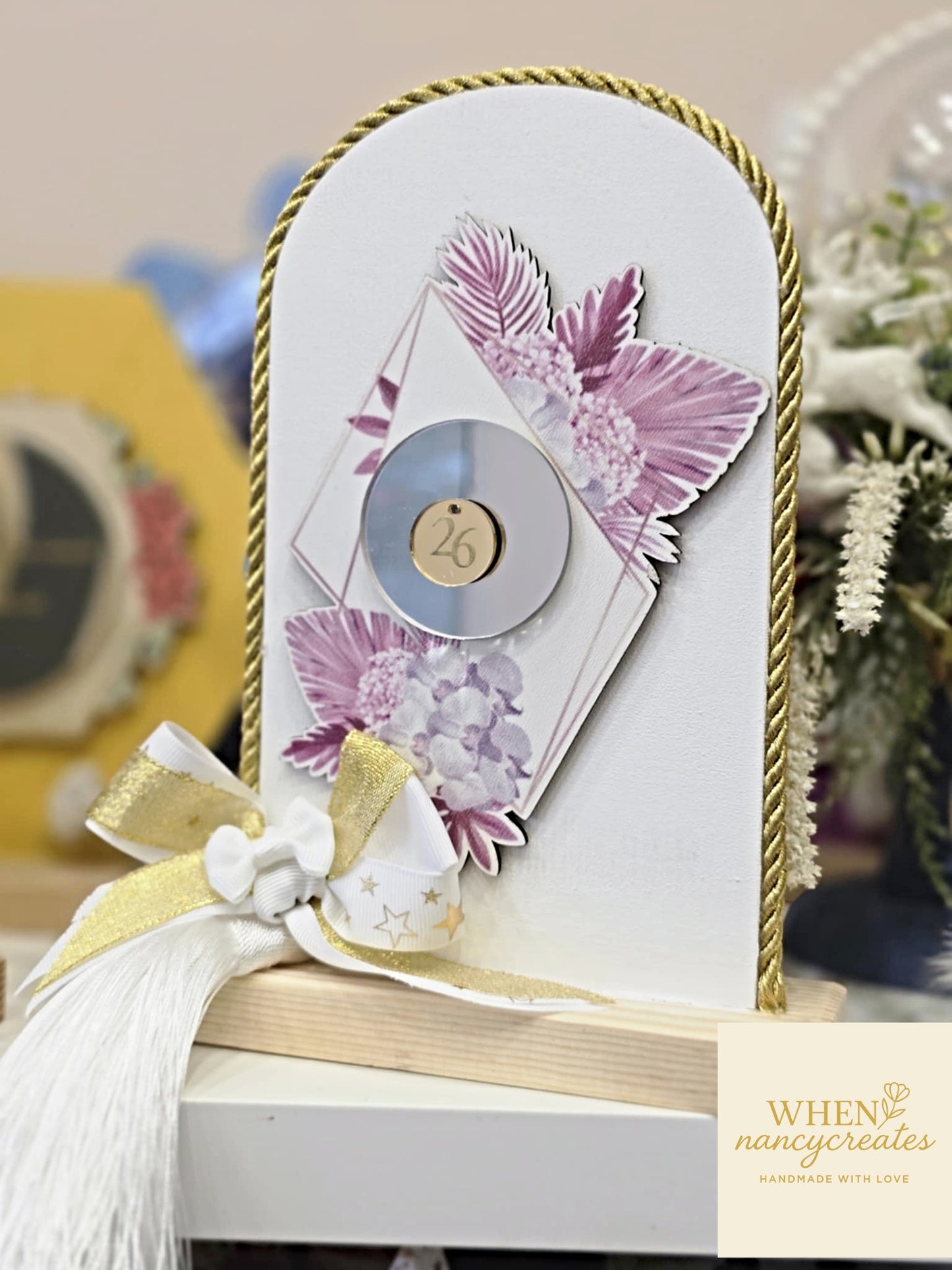 Λευκό elegande γούρι 26 με ασημί και χρυσό καθρέφτη