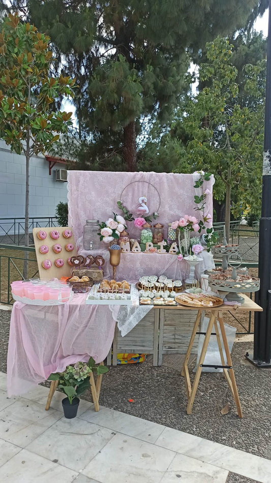 Candy bar 100 ατόμων με θέμα Κύκνος