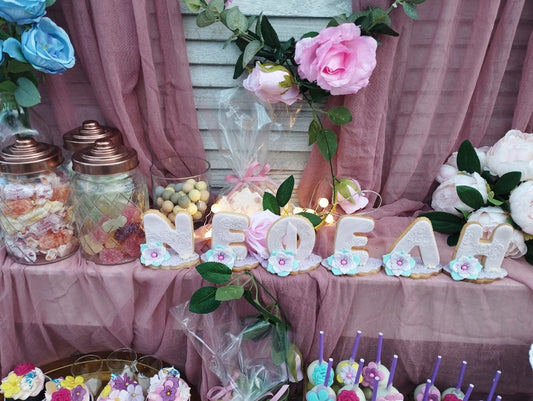 Candy bar 100 ατόμων με θέμα λουλούδια