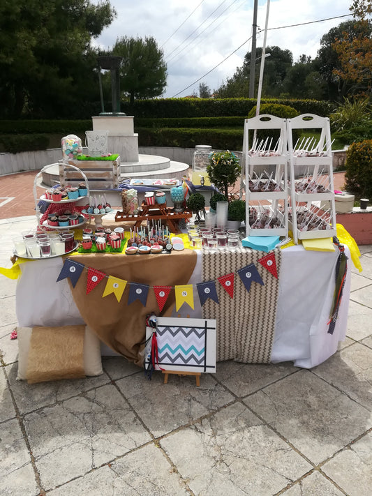 Candy bar 100 ατόμων με θέμα Γεωμετρικά σχήματα