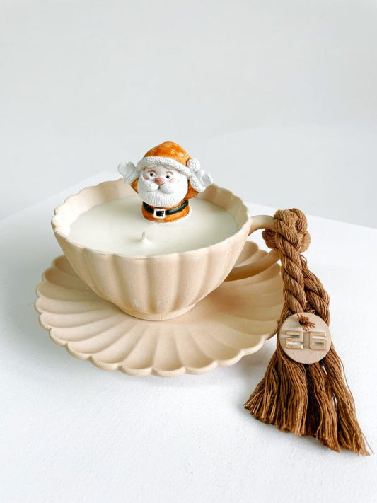 Φλιτζάνι με αρωματικό κερί και Άγιο Βασίλη Έλενα Μανάκου