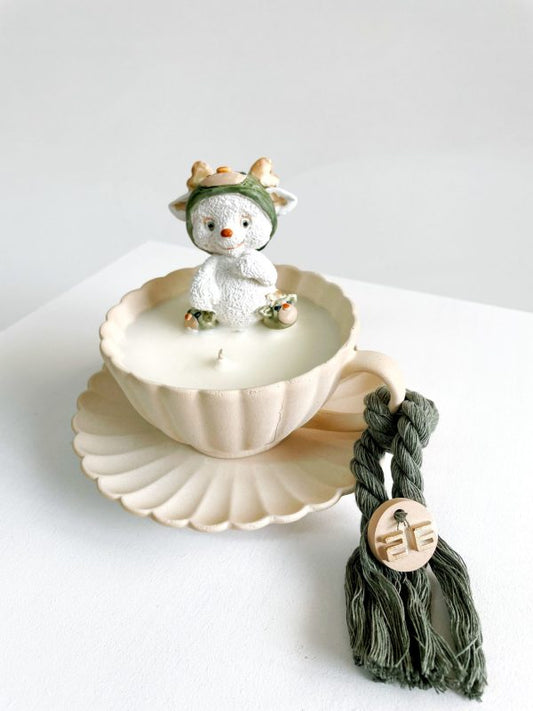 Φλιτζάνι με αρωματικό κερί και αρκουδάκι ταρανδάκι Έλενα Μανάκου